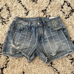 Natural reflections shorts